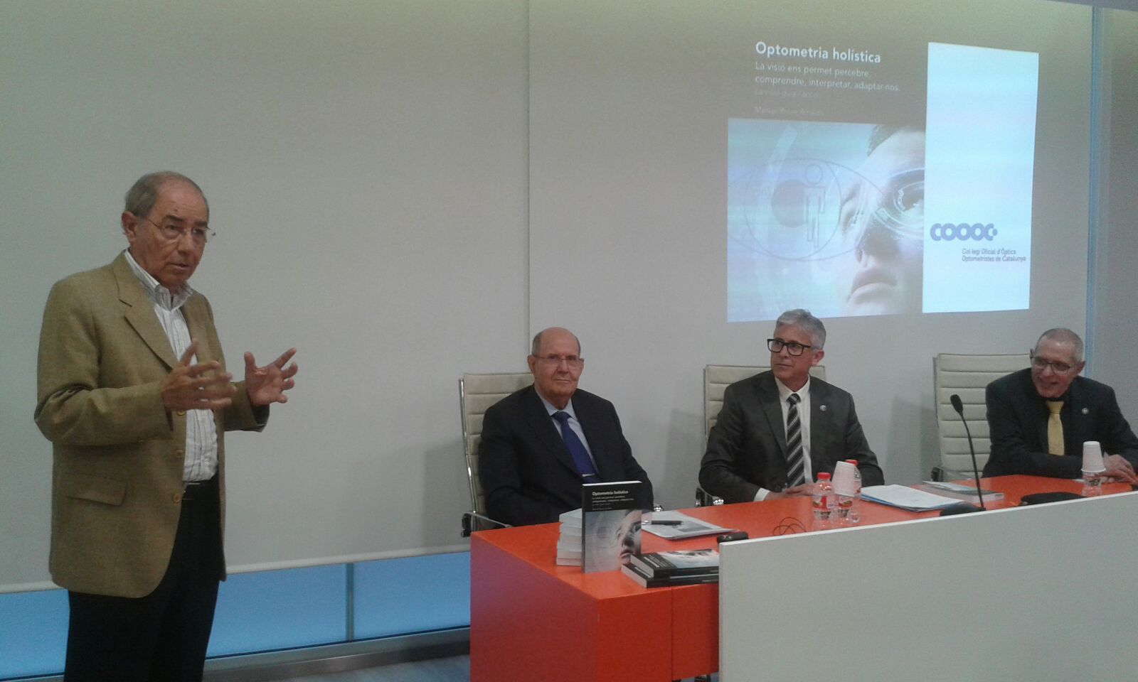 Presentem el llibre ‘Optometria holística’ a Lleida